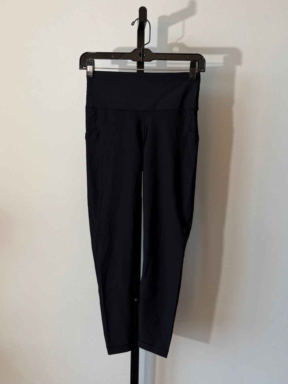 Athleta Interval Stash 7/8 Legging Size S - Picture 4 of 9